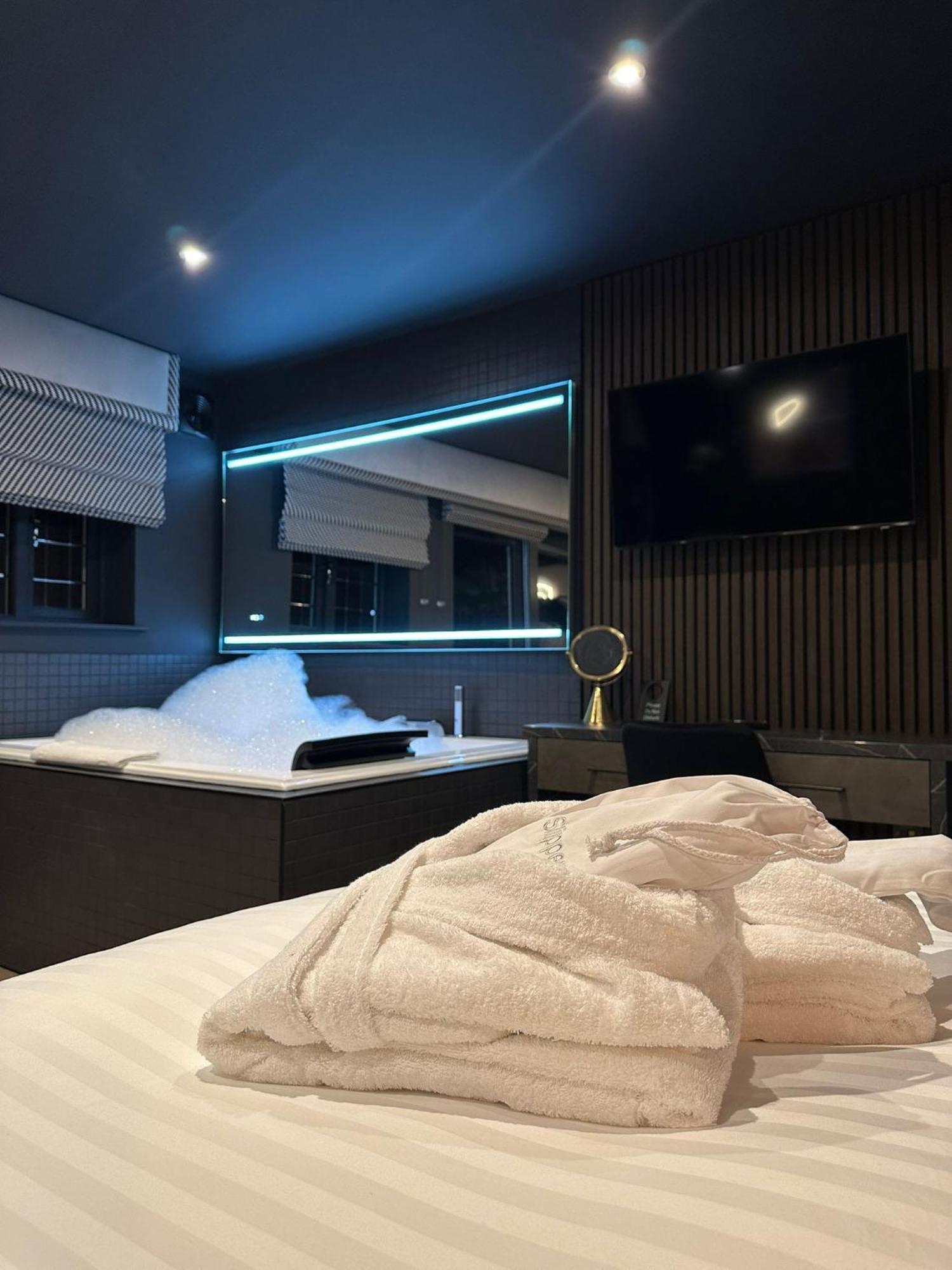 לנקסטר Secret Suites מראה חיצוני תמונה